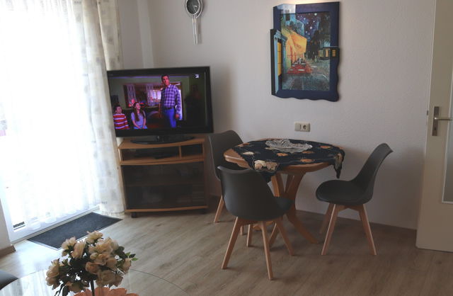 Ferienwohnung in Grömitz - Haus Meeresbrise - Whg. 12, Top-Lage 1 mit Meeresblick,Südlage,in der Nebensaison schon ab 1 Übernachtung buchbar! - Bild 2