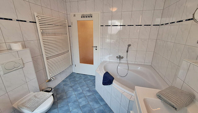 Ferienhaus in Heringsdorf - Insellicht BRINKMANNHAUS - entspannend groß fast am Strand Sauna Terrasse Grill - Bild 9