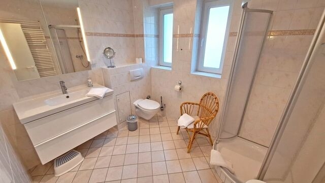 Ferienhaus in Heringsdorf - BRINKMANNHAUS Johanna - historisch mit viel Platz - 2 Minuten zum Strand - Sauna - Südterrasse - Grill - 2 Schlafzimmer - Bild 8