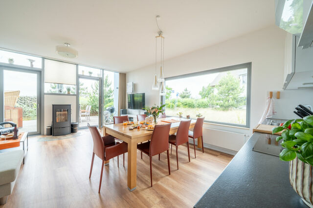 Ferienhaus in Heiligenhafen - Ostsee - Reetdachhaus Nr. 2 "S&Uuml;DSTRANDHUS" im Strand Resort - Bild 5