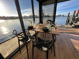 Traum-Hausboot "Mountainstreet 29" mit f&uuml;hrerscheinfreiem Motorboot