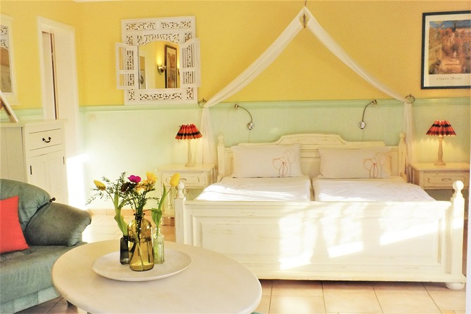 Ferienwohnung in Prerow - Kl&ouml;nhus Prerow - Schlafen im Himmelbett