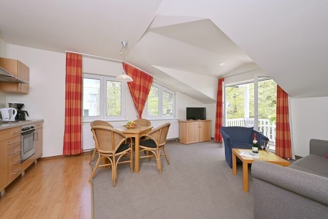 Ferienwohnung in Sellin - Ferienwohnung 11 f&uuml;r 4 Personen strandnah in Sellin auf R&uuml;gen Villa Celia WLAN SAUNA - Bild 4