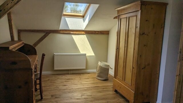 Ferienwohnung in Grube - Edler Altbau, 2,80m breites Doppelbett - Bild 4