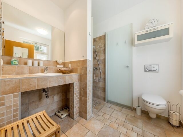 Ferienhaus in Garz - Familienferienhaus R&uuml;genbrise - Gemeinsames Urlauben mit Steg auf R&uuml;gen - Bild 9