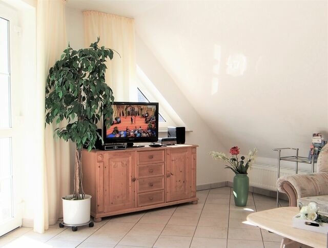 Ferienwohnung in Ostseeheilbad Zingst - Birkmaase 14 - Komfort FeWo im 4-Sterne-Ferienhaus Anselm DG - Bild 3