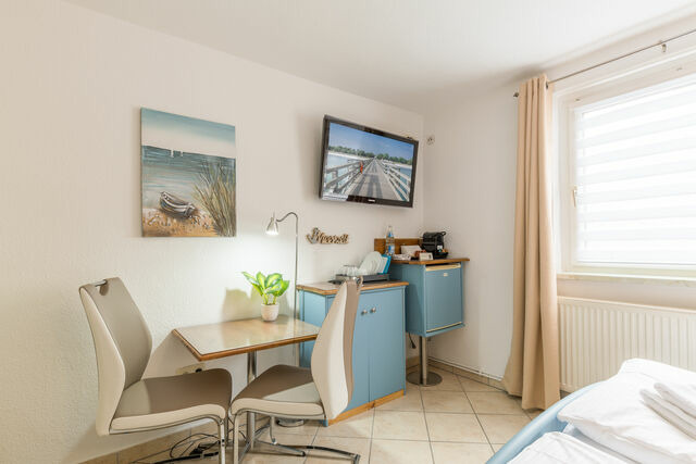 Ferienwohnung in Boltenhagen - Ferienhaus Am Leuchtturm, Ferienzimmer 2 "Seeschwalbe" - Bild 6