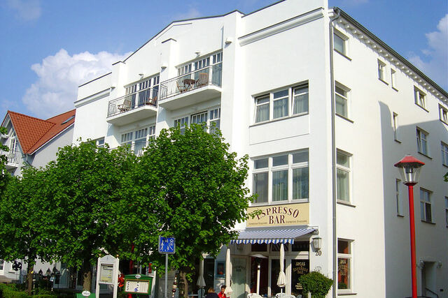 Ferienwohnung in Binz - Haus Jahreszeiten, Whg. 8 - Strandnah - Bild 2
