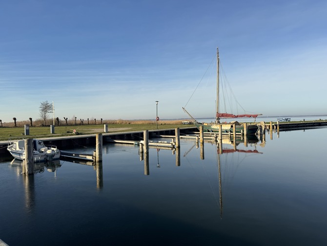 Ferienwohnung in Born a. Dar&szlig; - Ahoi Dar&szlig;koje - Boddenrundfahrten mit der MS Heidi ab Hafen Born